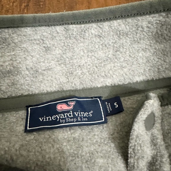 VINEYARD VINES Snap Placket Fleece Pullover in Gray Heather - Picture 6 of 9